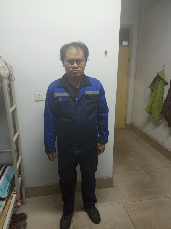 黄俊的第一张照片--成都相亲服务中心