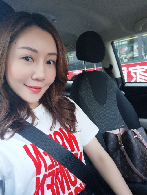 娜娜的第二张照片--成都相亲服务中心