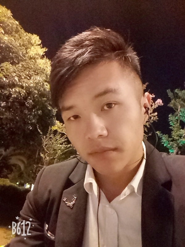 只求一陪伴的第一张照片--成都相亲服务中心