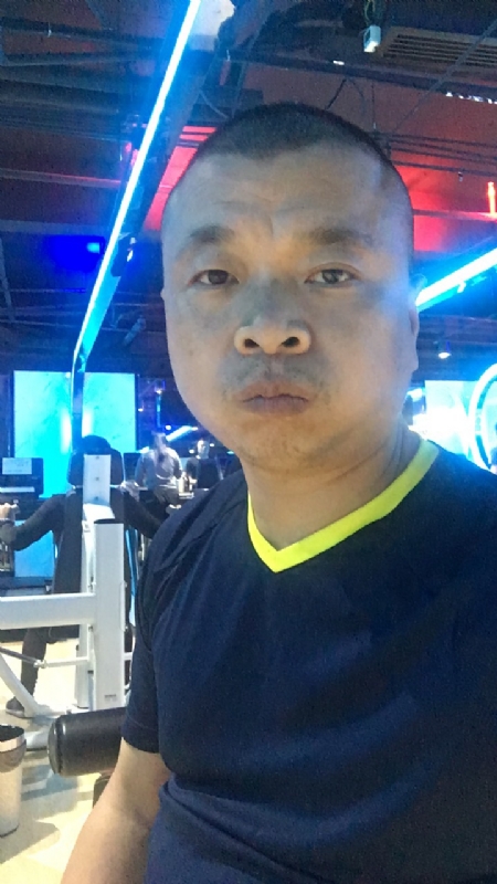 奋斗的第一张照片--成都相亲服务中心