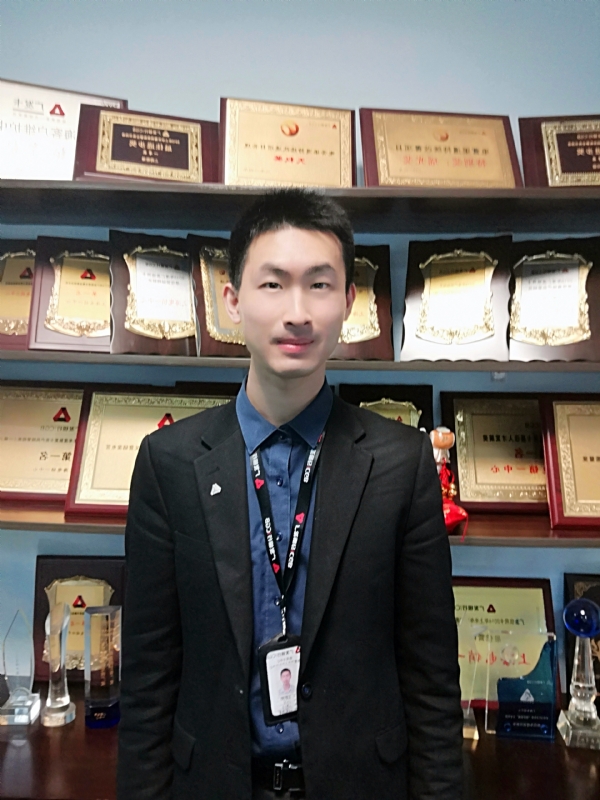 魔都青年的第一张照片--成都相亲服务中心