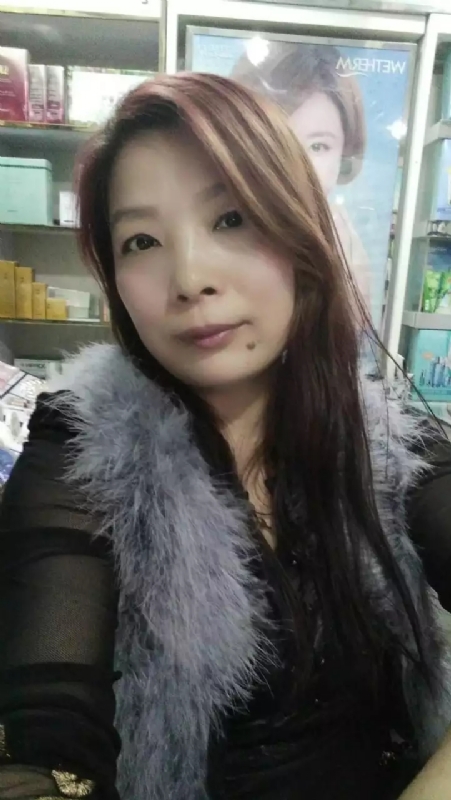 胡静的第一张照片--成都相亲服务中心