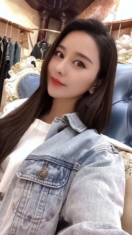 李珊珊的第一张照片--成都相亲服务中心