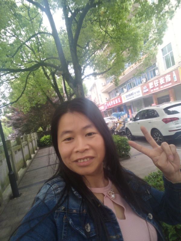 平凡的第一张照片--成都相亲服务中心