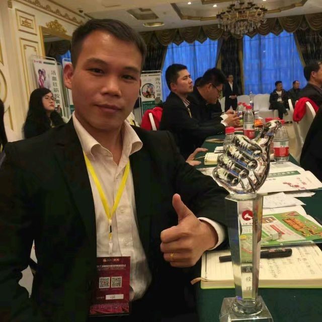 项帅的第一张照片--成都相亲服务中心