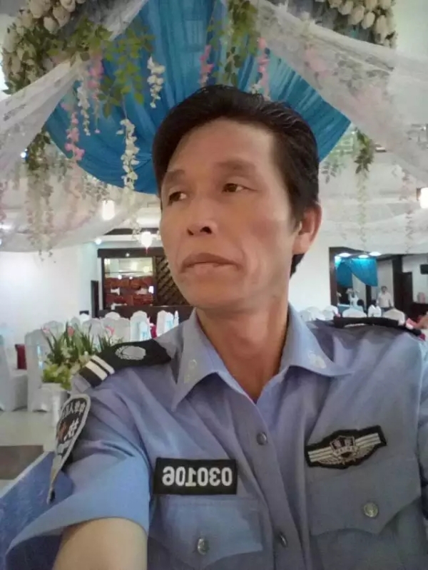 卧窗听雨的第二张照片--成都相亲服务中心