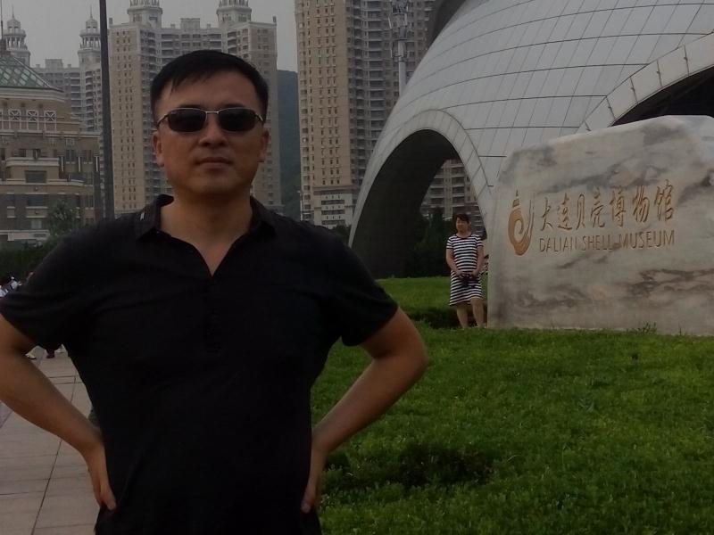 豁达的第一张照片--成都相亲服务中心