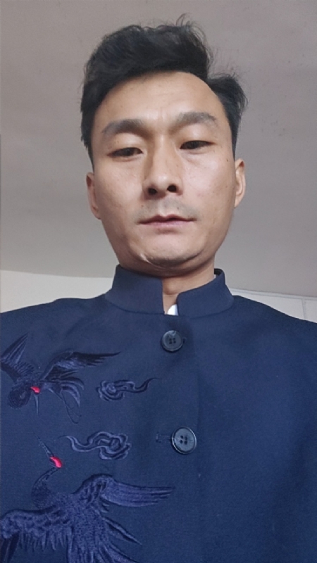 逆袭的小老鼠～龙long的第一张照片--成都相亲服务中心