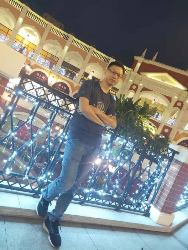 落单恋人的第一张照片--成都相亲服务中心