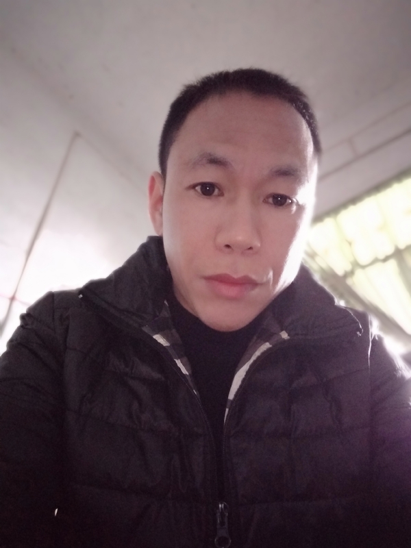 相信真爱的第一张照片--成都相亲服务中心