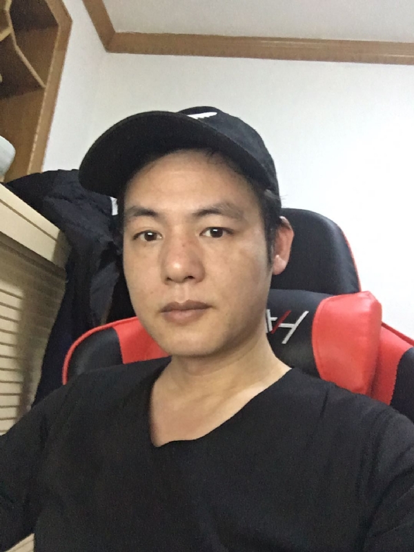 扛枪打鸟的第一张照片--成都相亲服务中心