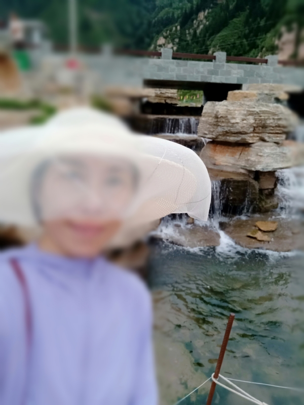 沥秋的第一张照片--成都相亲服务中心