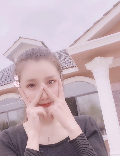 小媛的第一张照片--成都相亲服务中心