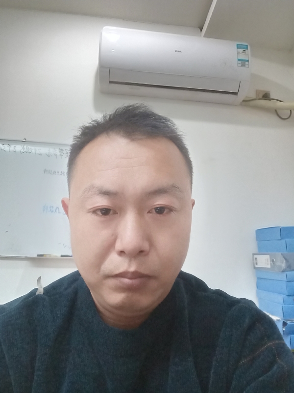 寻找另一半的第一张照片--成都相亲服务中心