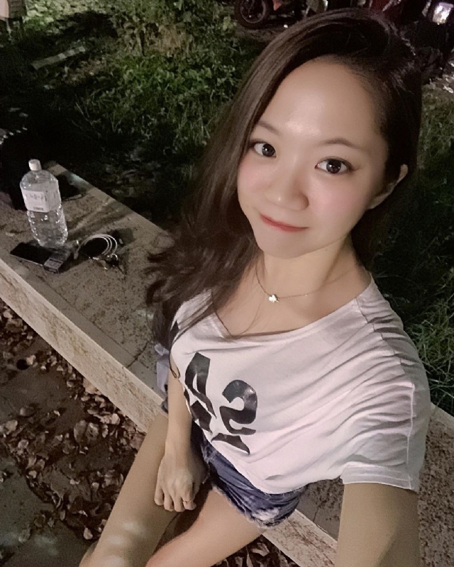 欣欣的第一张照片--成都相亲服务中心