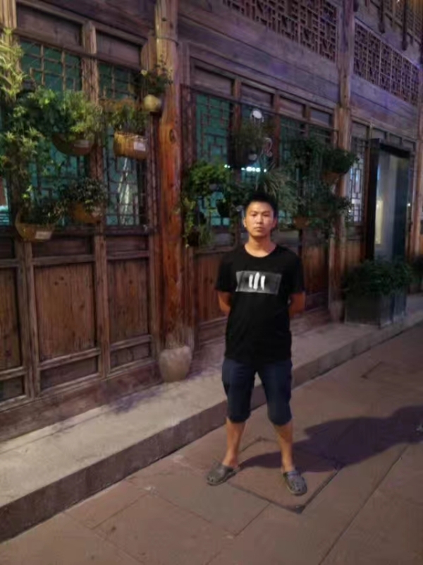 回忆的第一张照片--成都相亲服务中心