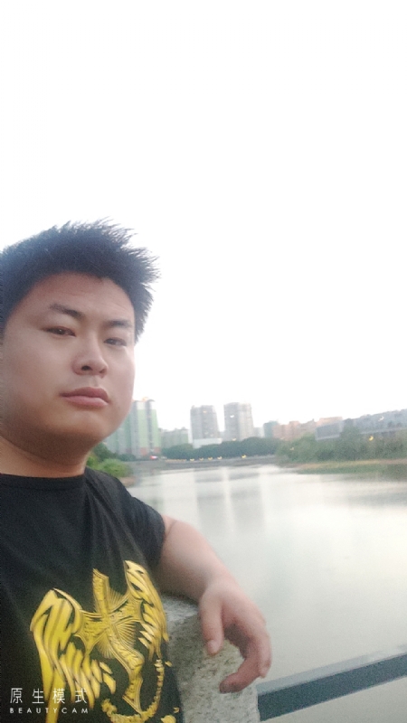 小海的第二张照片--成都相亲服务中心