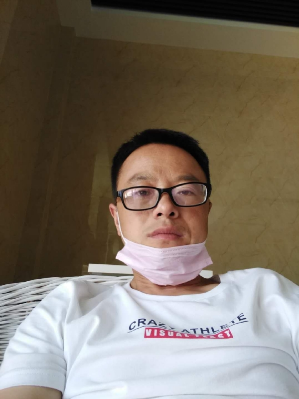 小马奔腾的第一张照片--成都相亲服务中心