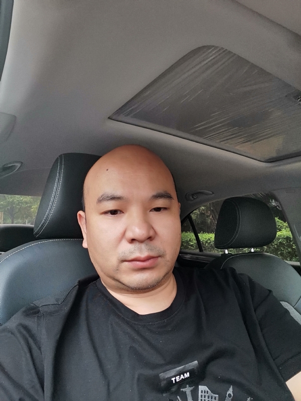 爷们已经老了的第一张照片--成都相亲服务中心