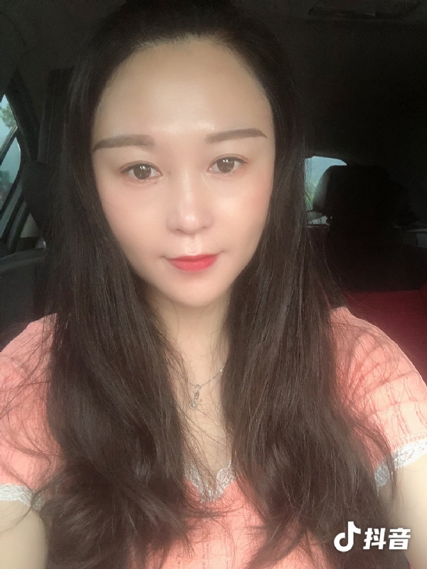 云云的第一张照片--成都相亲服务中心