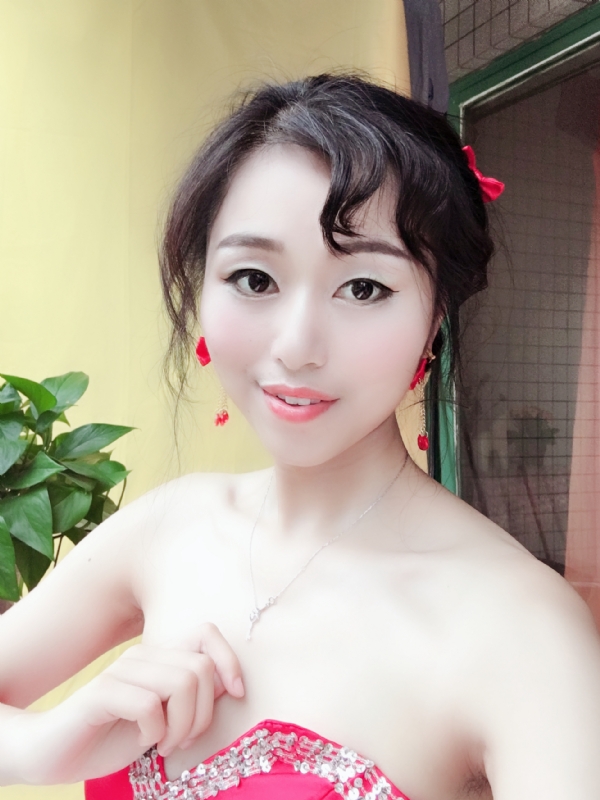 薇薇的第一张照片--成都相亲服务中心