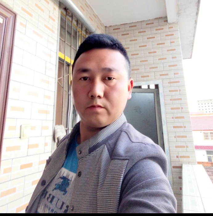 帅帅的大叔的第一张照片--成都相亲服务中心