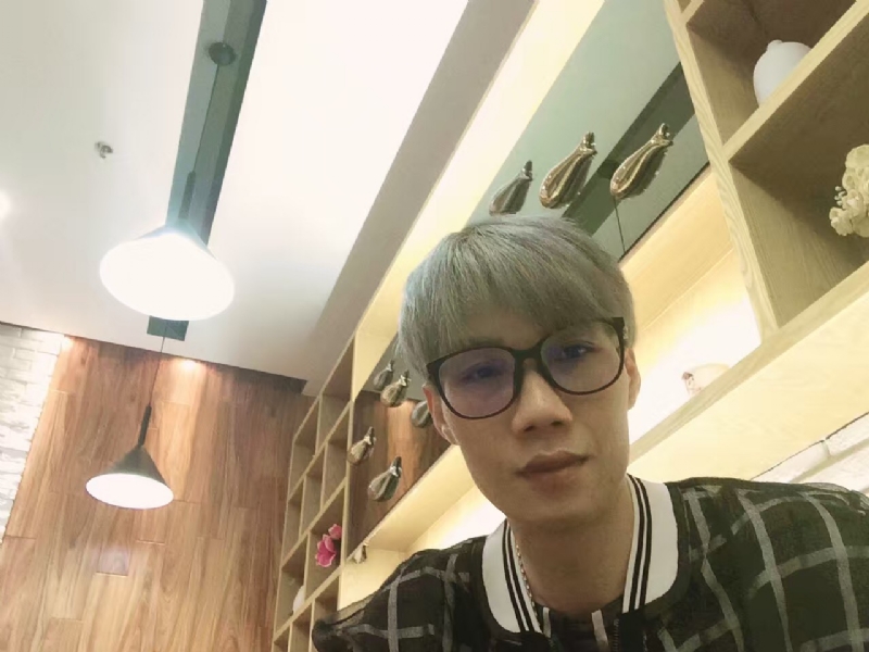 黄峰的第二张照片--成都相亲服务中心