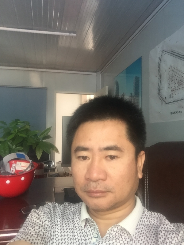 一步之遥的第一张照片--成都相亲服务中心