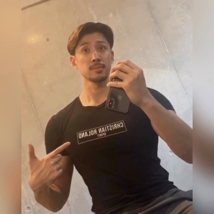 迎风而上的第一张照片--成都相亲服务中心