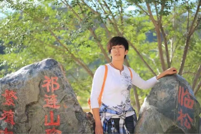弱水河边青春草的第一张照片--成都相亲服务中心