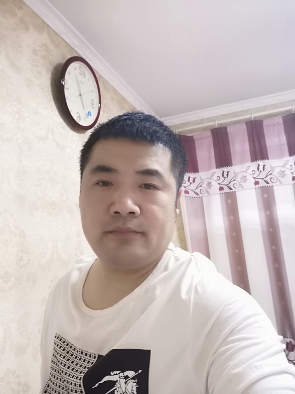 爱你的眼睛的第一张照片--成都相亲服务中心