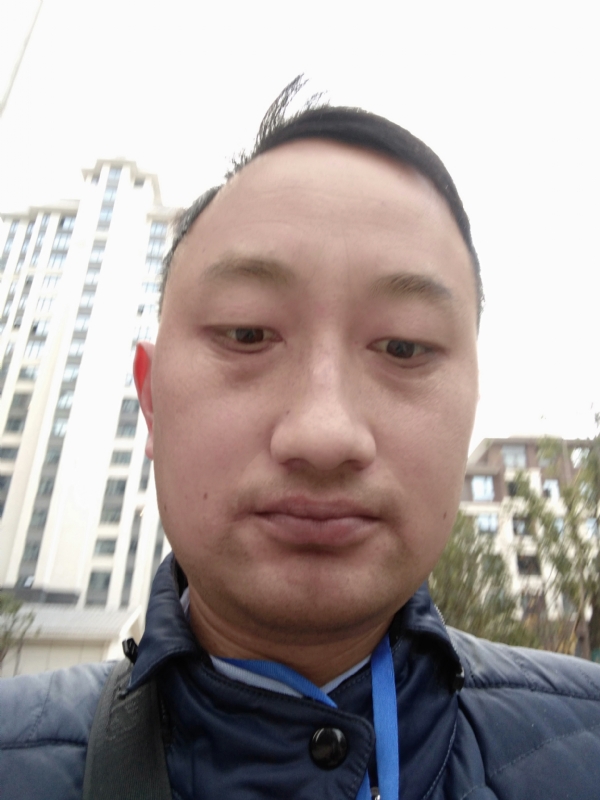 老男人的第一张照片--成都相亲服务中心