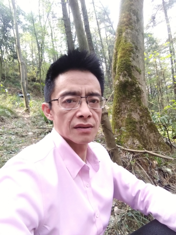 吴彬的第一张照片--成都相亲服务中心