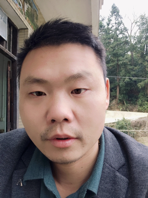 曾小焱的第一张照片--成都相亲服务中心