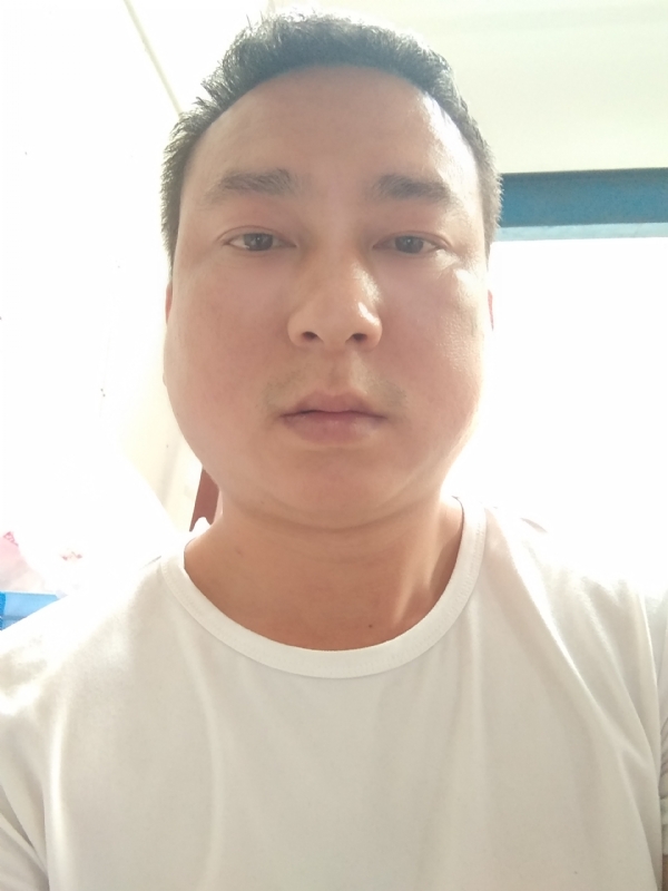 大叔的第一张照片--成都相亲服务中心