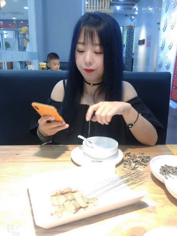 程程的第一张照片--成都相亲服务中心