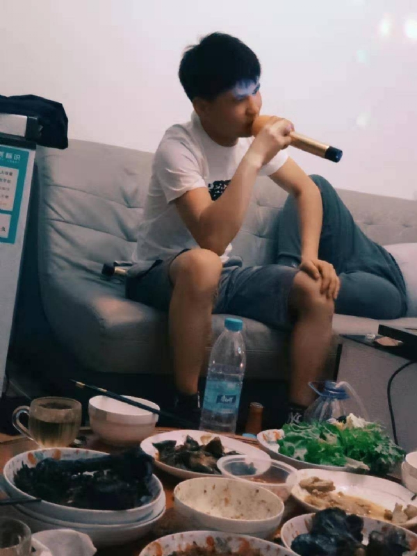秦成龙的第一张照片--成都相亲服务中心