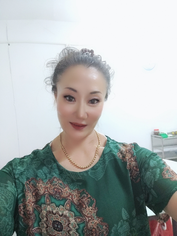 燕子的第二张照片--成都相亲服务中心