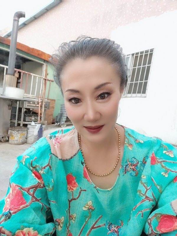 燕子的第三张照片--成都相亲服务中心