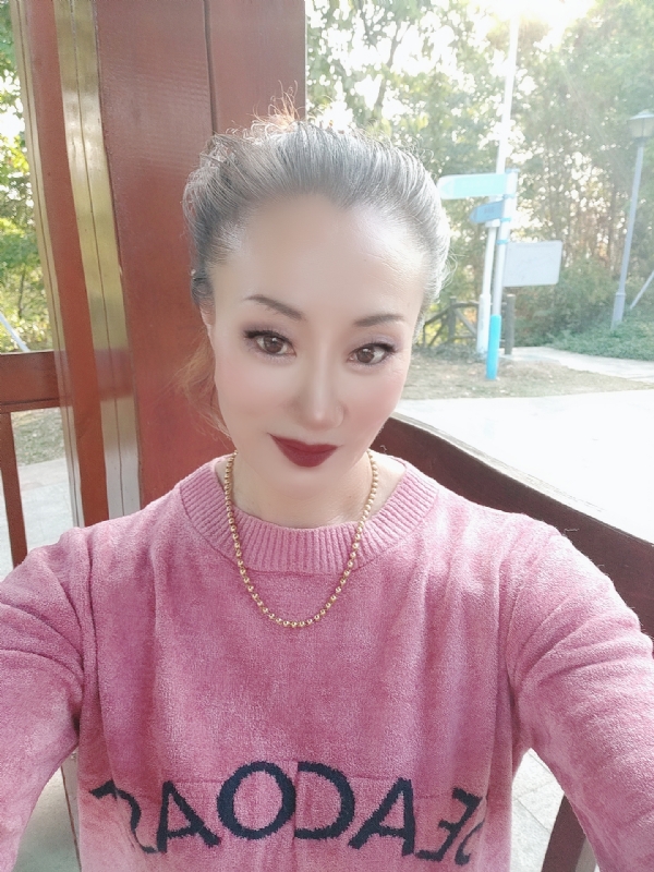 燕子的第五张照片--成都相亲服务中心