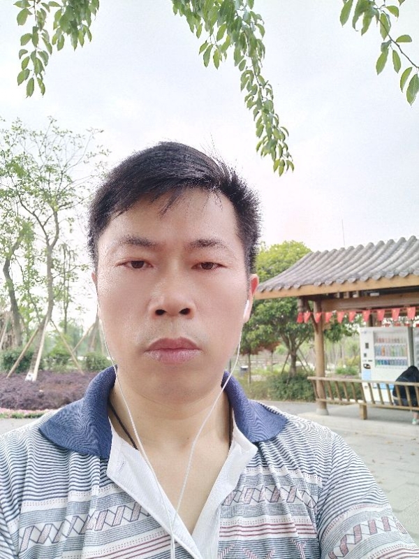 一个人的孤单的第一张照片--成都相亲服务中心