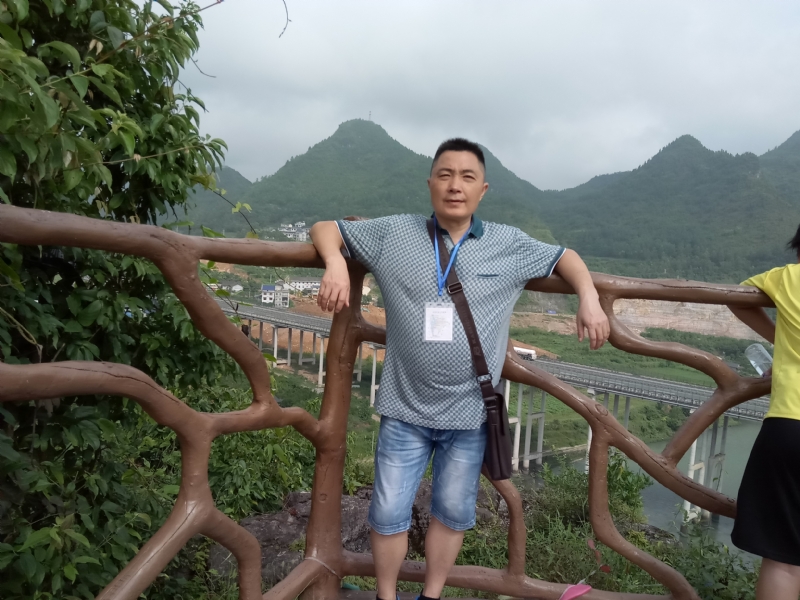 岁月无声的第一张照片--成都相亲服务中心
