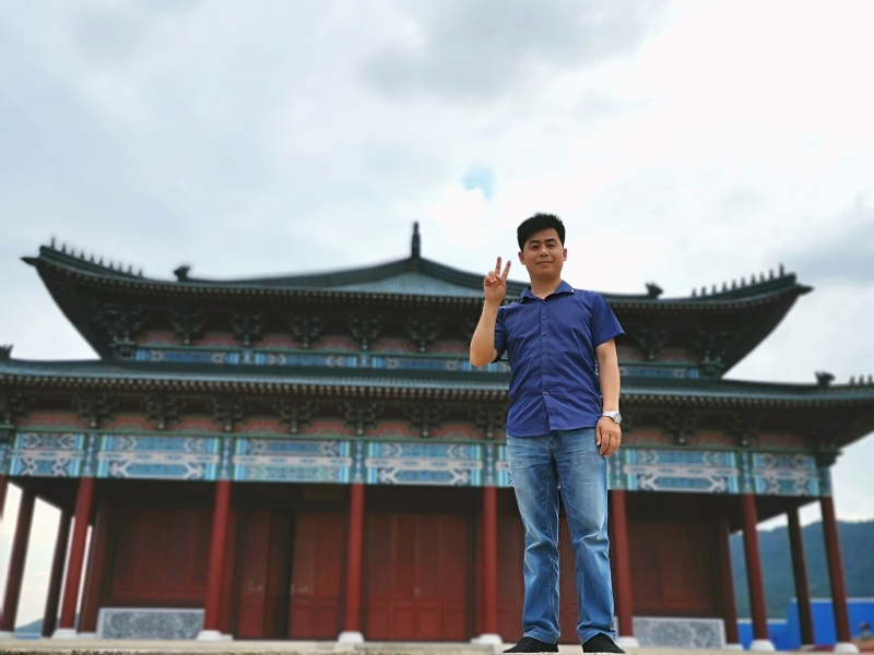骑着小猪去旅行的第一张照片--成都相亲服务中心