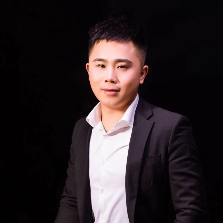 只欠东风的第一张照片--成都相亲服务中心