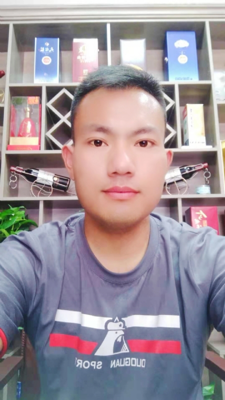 钱乾的第一张照片--成都相亲服务中心