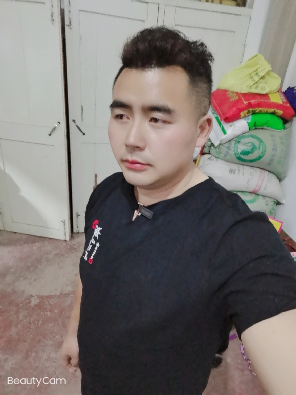 阿杰的第一张照片--成都相亲服务中心