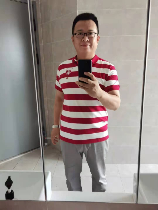 行走的打桩机的第一张照片--成都相亲服务中心