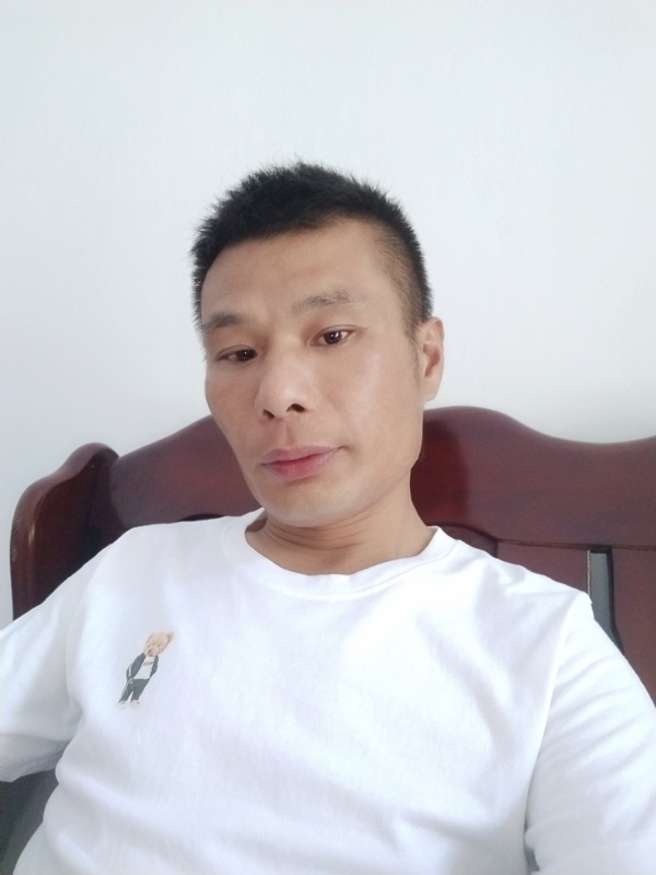 年少轻狂的第一张照片--成都相亲服务中心