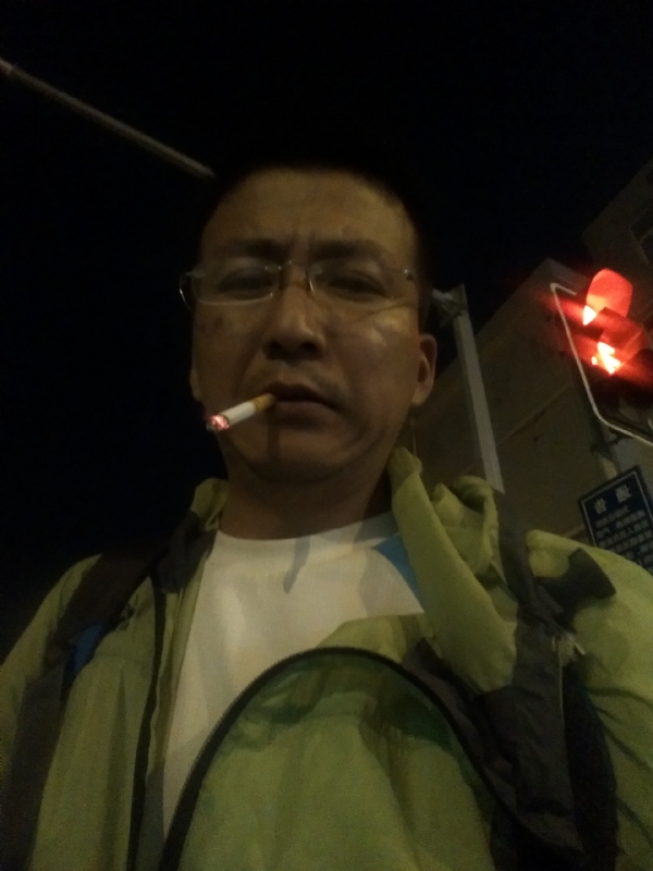 认真的生活的第一张照片--成都相亲服务中心
