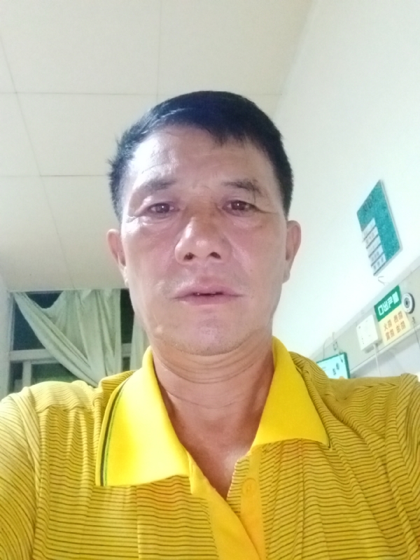 打工人的第一张照片--成都相亲服务中心